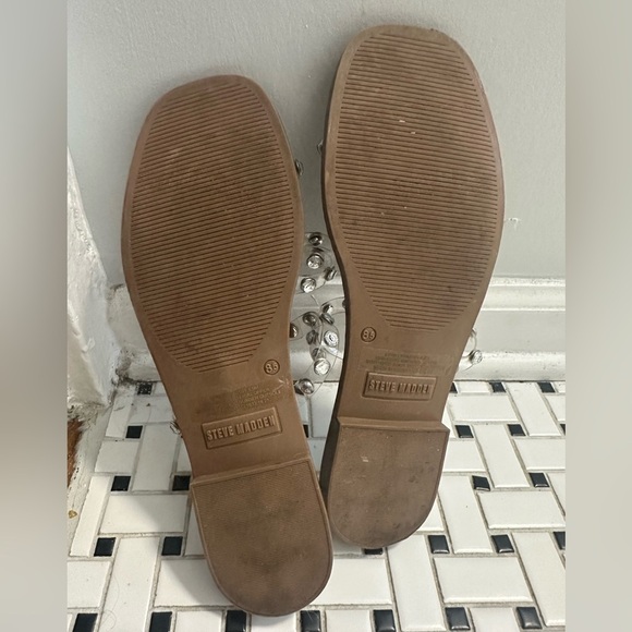 Steve Madden Brown Sandals with Silver Studs - Picture 3 of 3